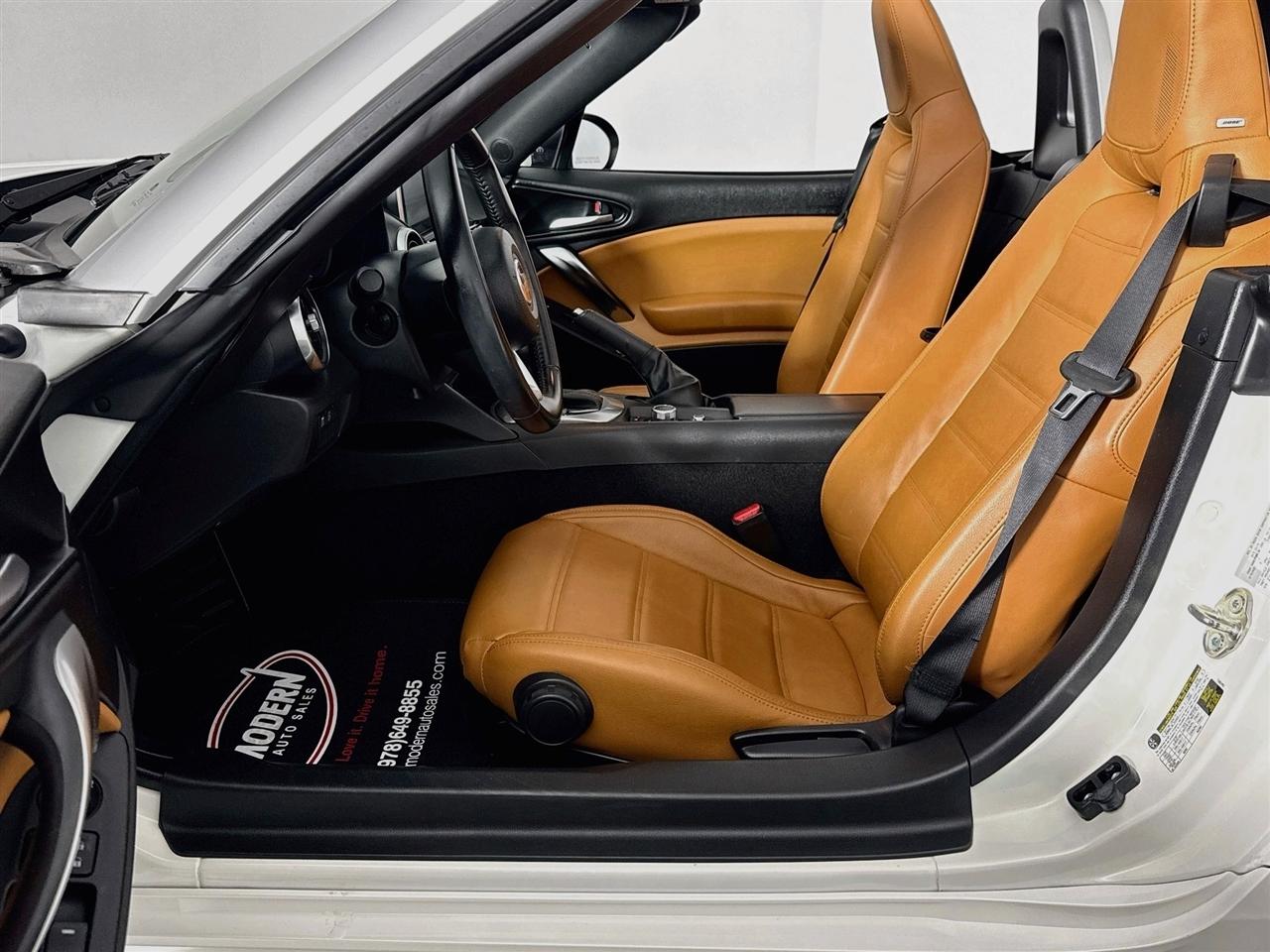Fiat 124 Spider Lusso Convertible 2018
