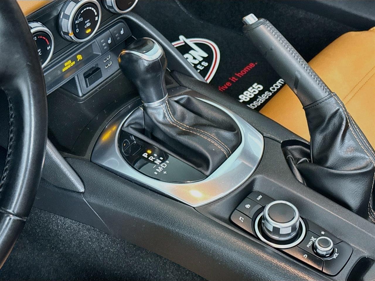 Fiat 124 Spider Lusso Convertible 2018