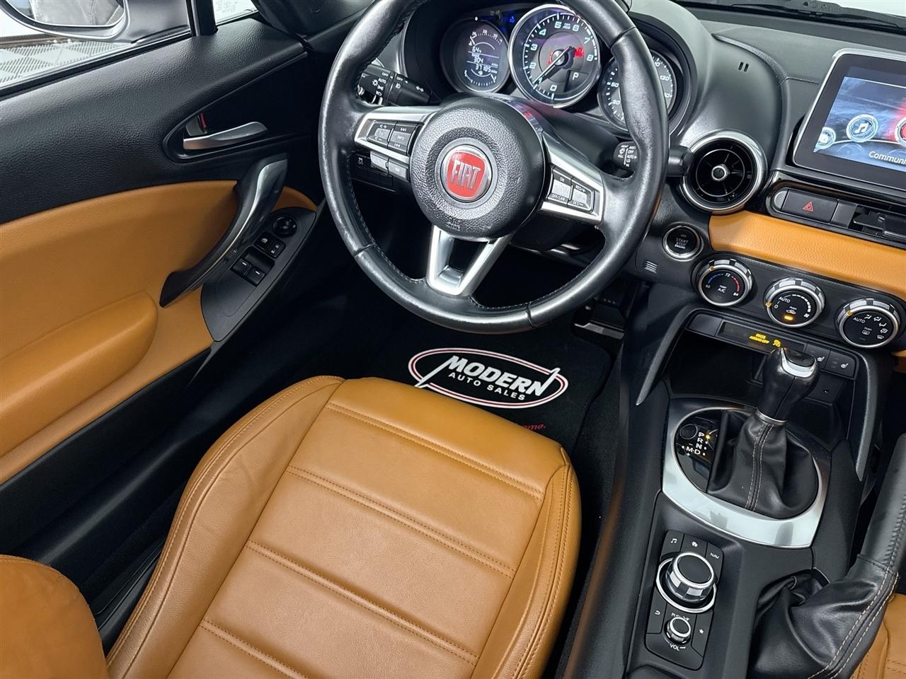 Fiat 124 Spider Lusso Convertible 2018