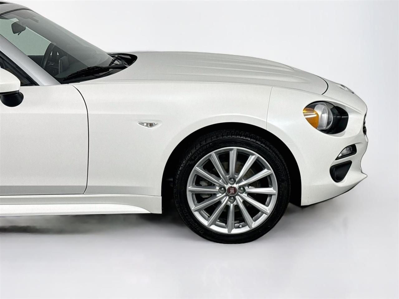 Fiat 124 Spider Lusso Convertible 2018