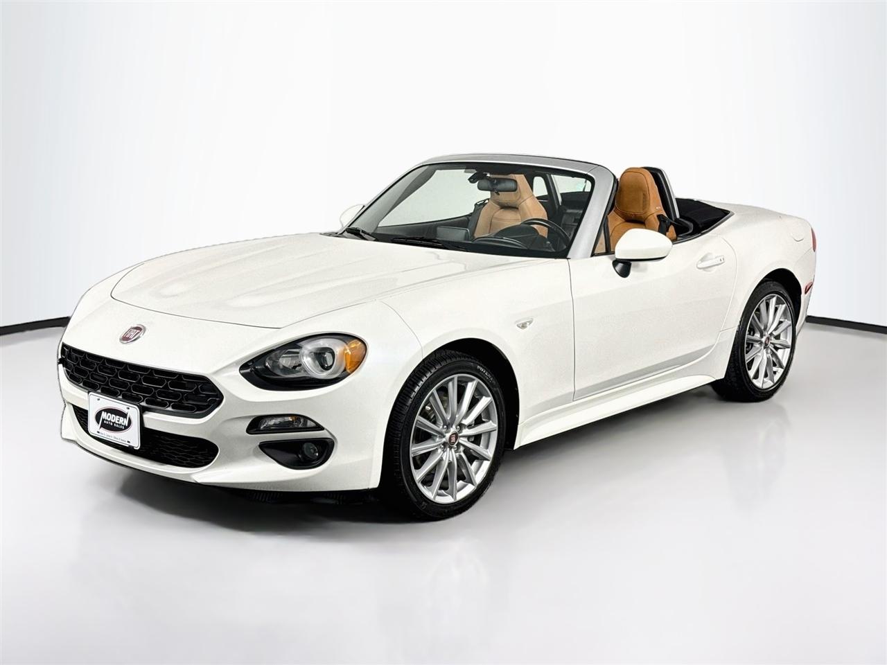 Fiat 124 Spider Lusso Convertible 2018