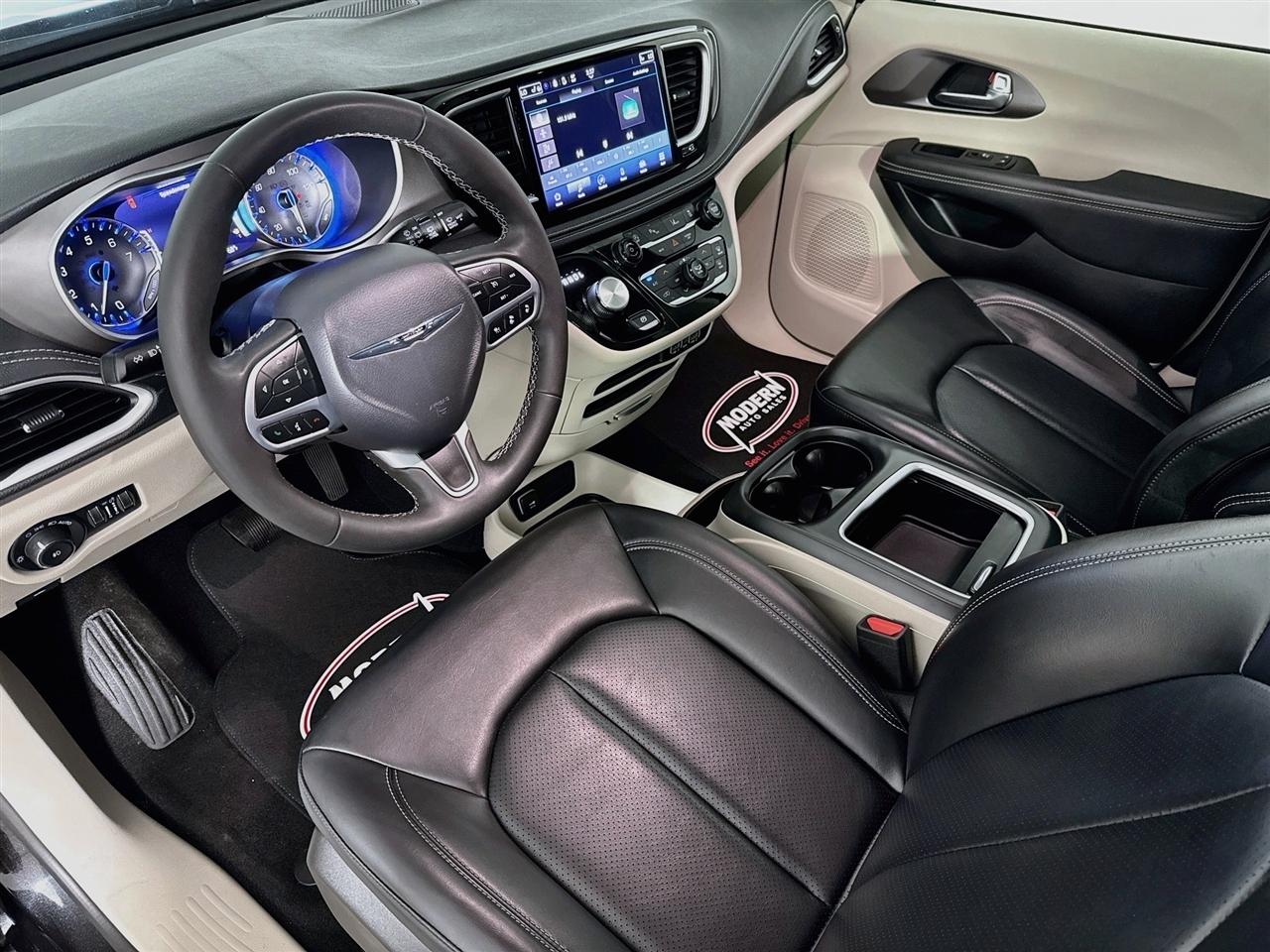 Chrysler Pacifica Touring L AWD 2023