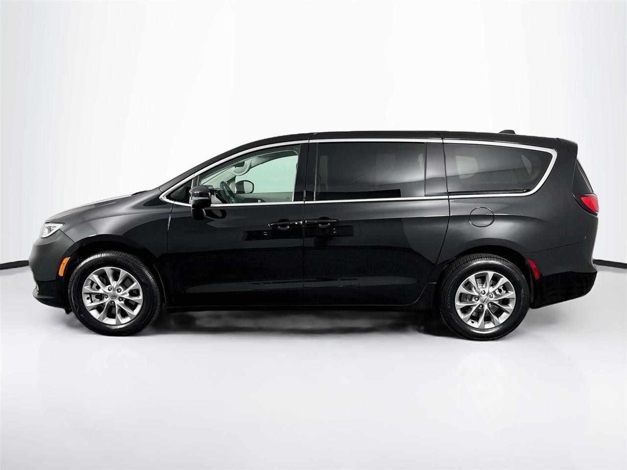 Chrysler Pacifica Touring L AWD 2023