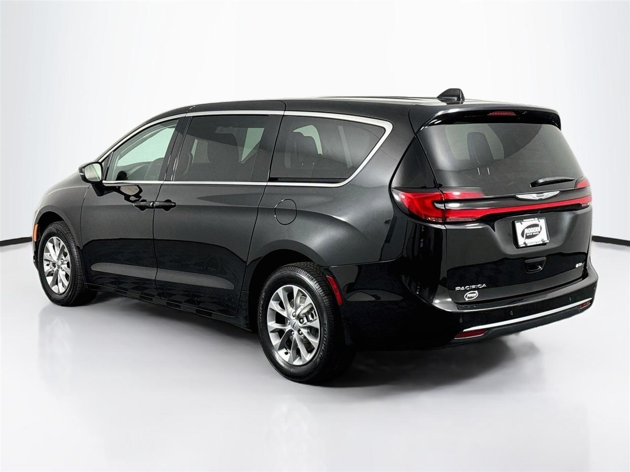 Chrysler Pacifica Touring L AWD 2023