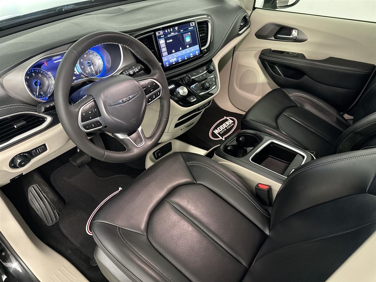 Chrysler Pacifica Touring L AWD 2023