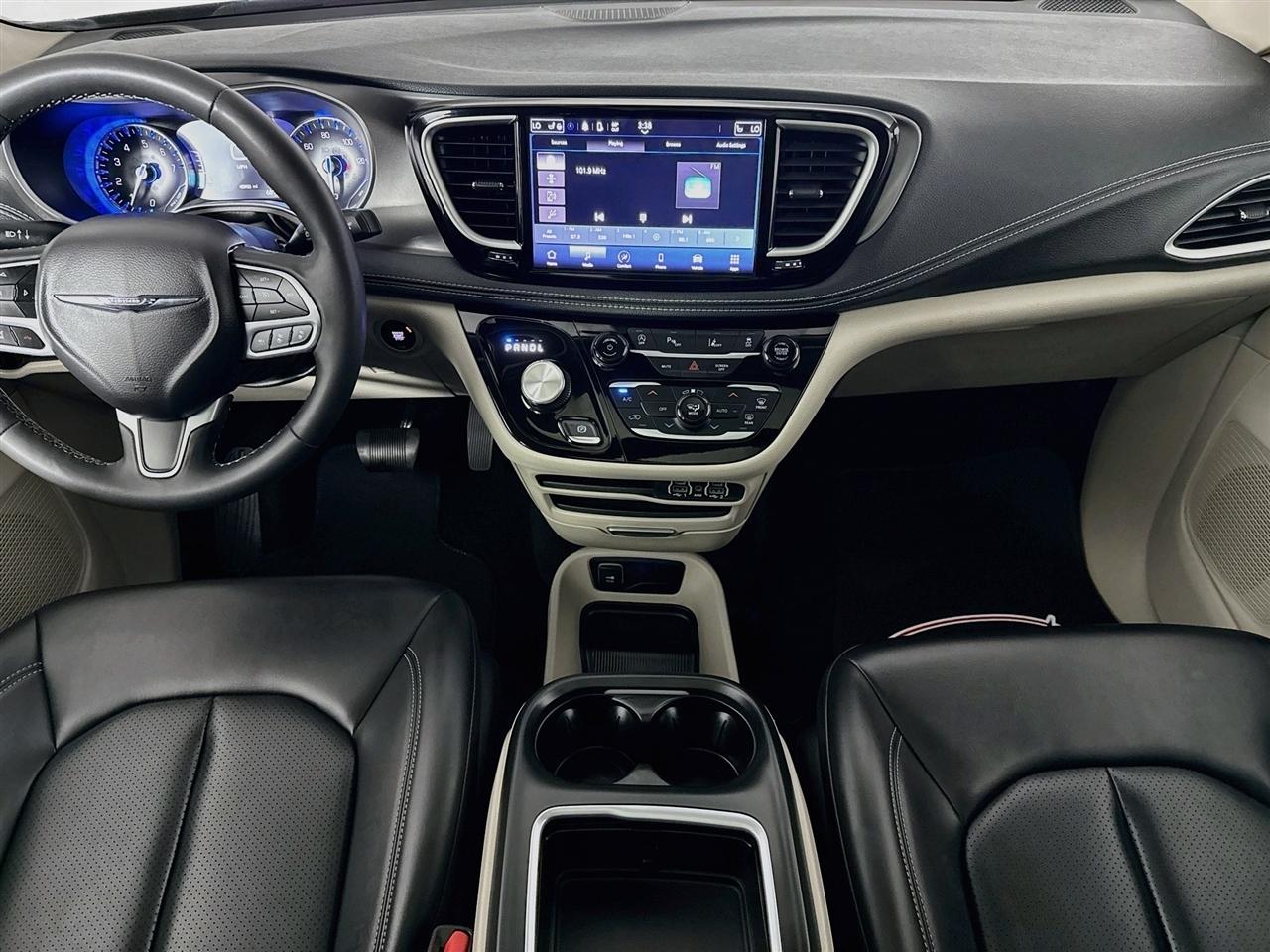 Chrysler Pacifica Touring L AWD 2023