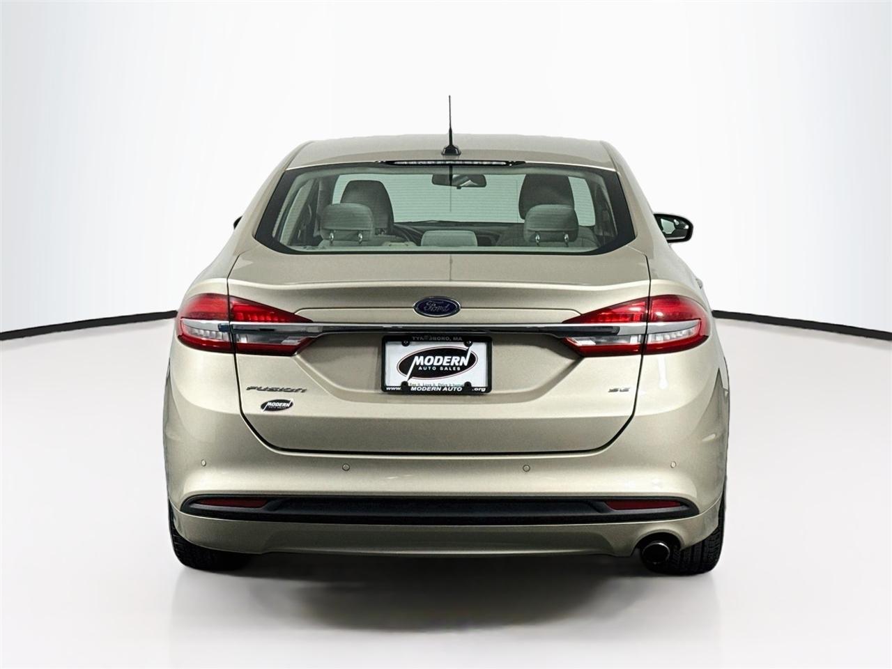 Ford Fusion SE FWD 2018
