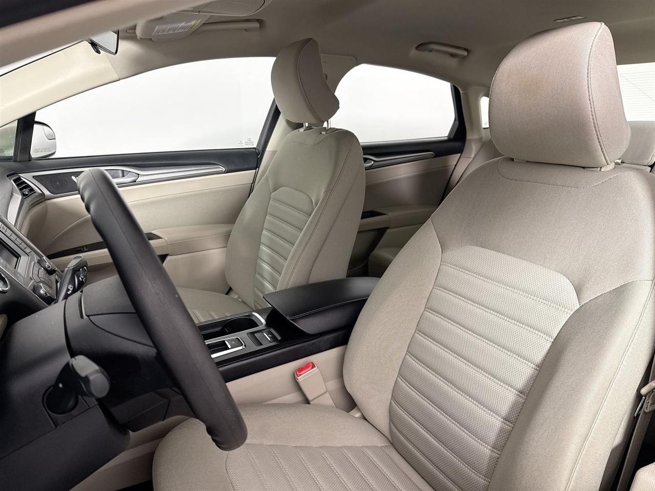 Ford Fusion SE FWD 2018