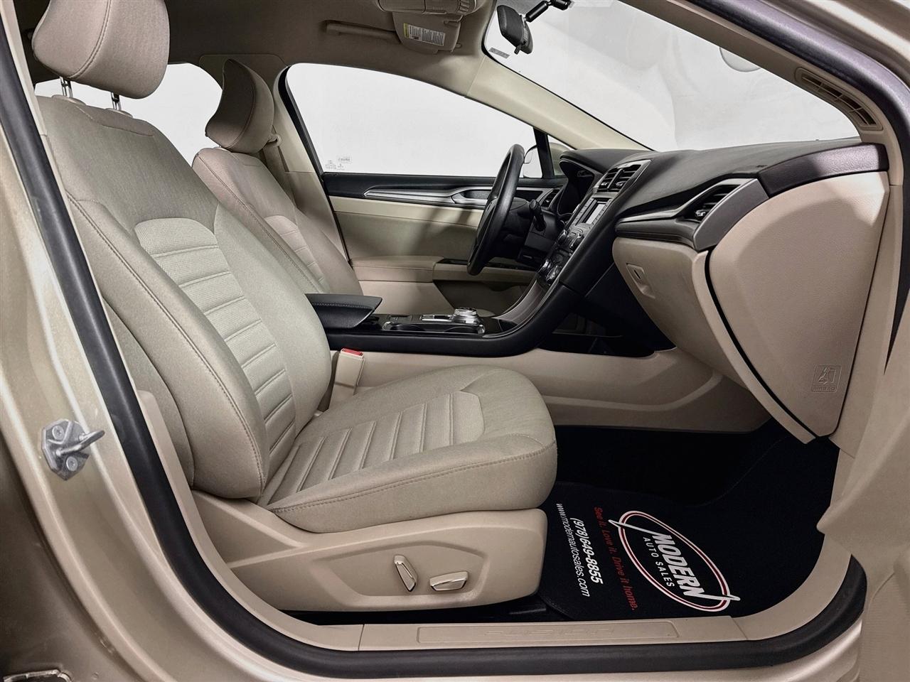 Ford Fusion SE FWD 2018
