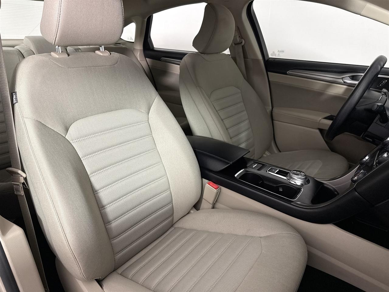 Ford Fusion SE FWD 2018