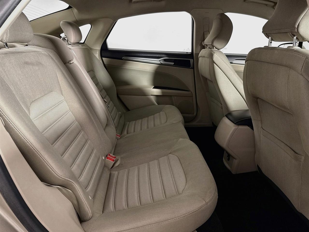 Ford Fusion SE FWD 2018