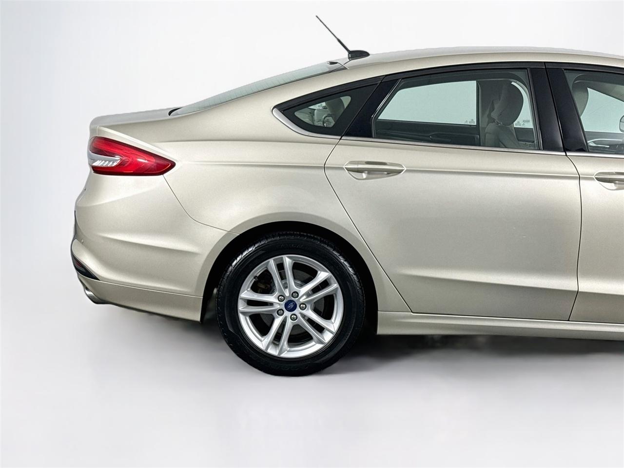 Ford Fusion SE FWD 2018