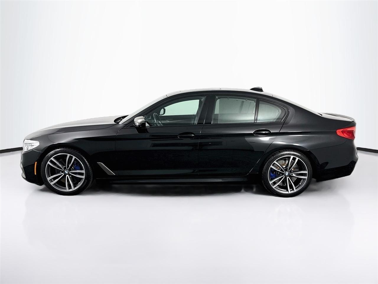 BMW 5 Series M550i xDrive Sedan 2020