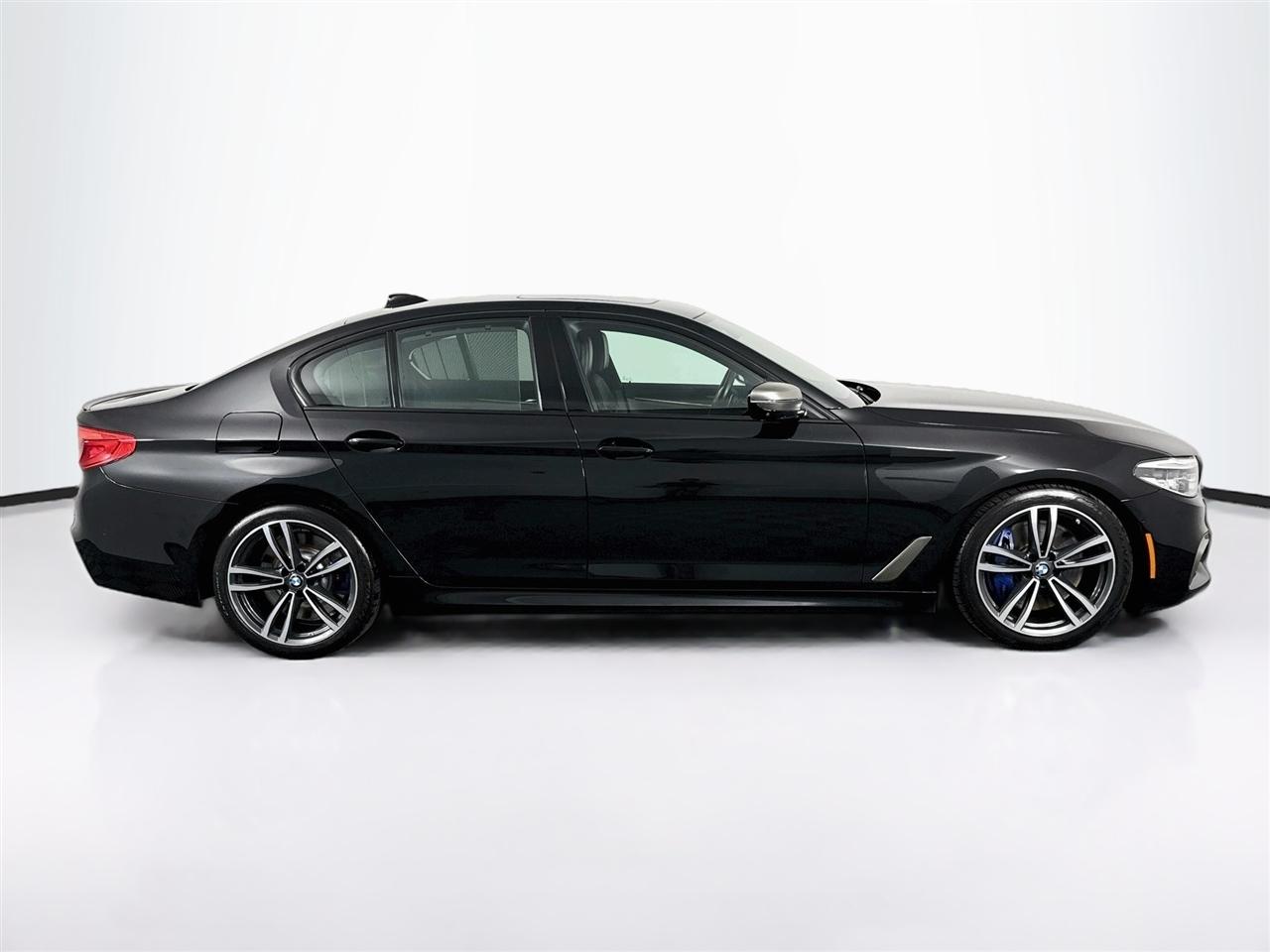 BMW 5 Series M550i xDrive Sedan 2020