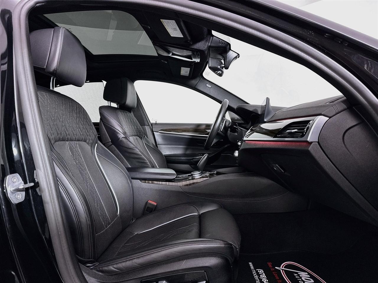BMW 5 Series M550i xDrive Sedan 2020