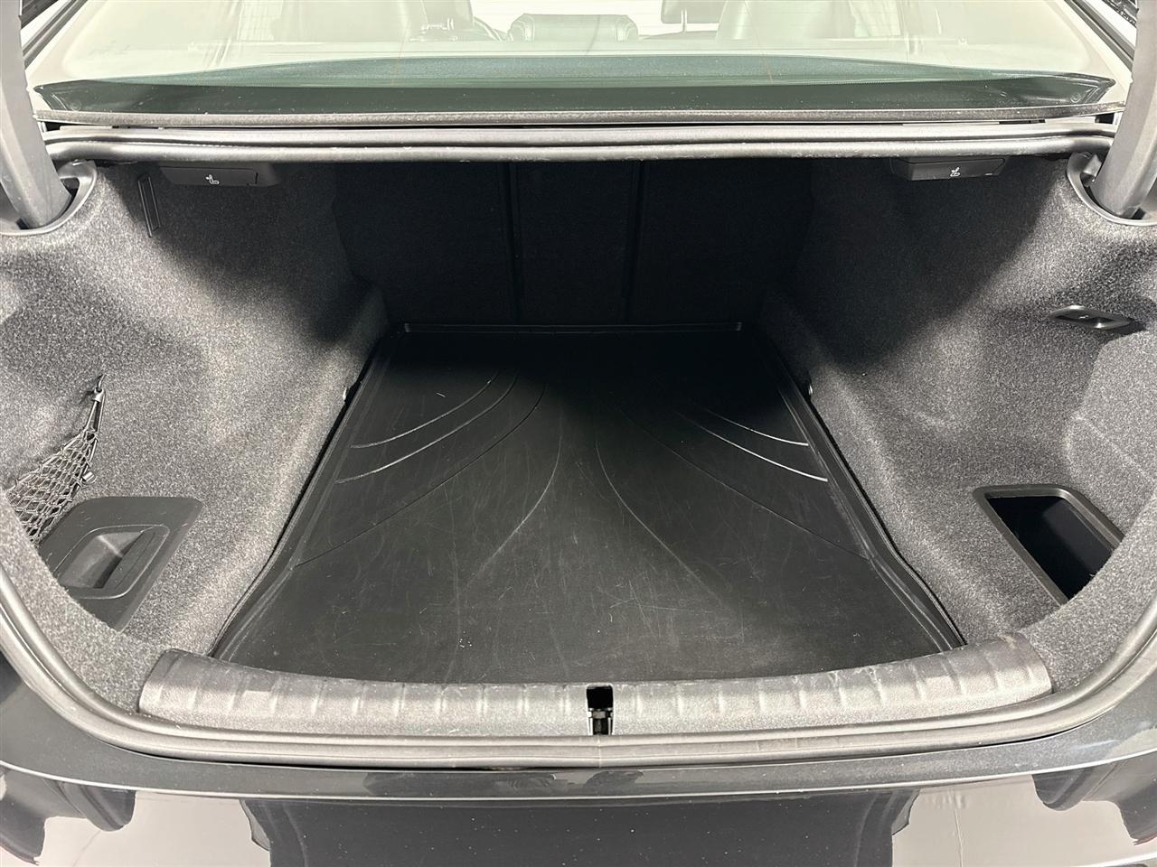 BMW 5 Series M550i xDrive Sedan 2020