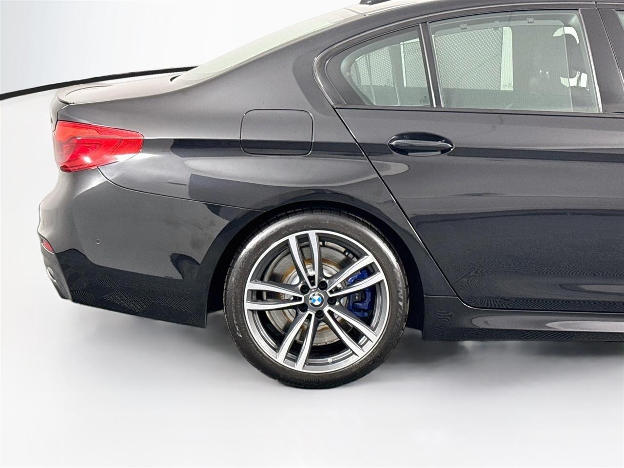 BMW 5 Series M550i xDrive Sedan 2020