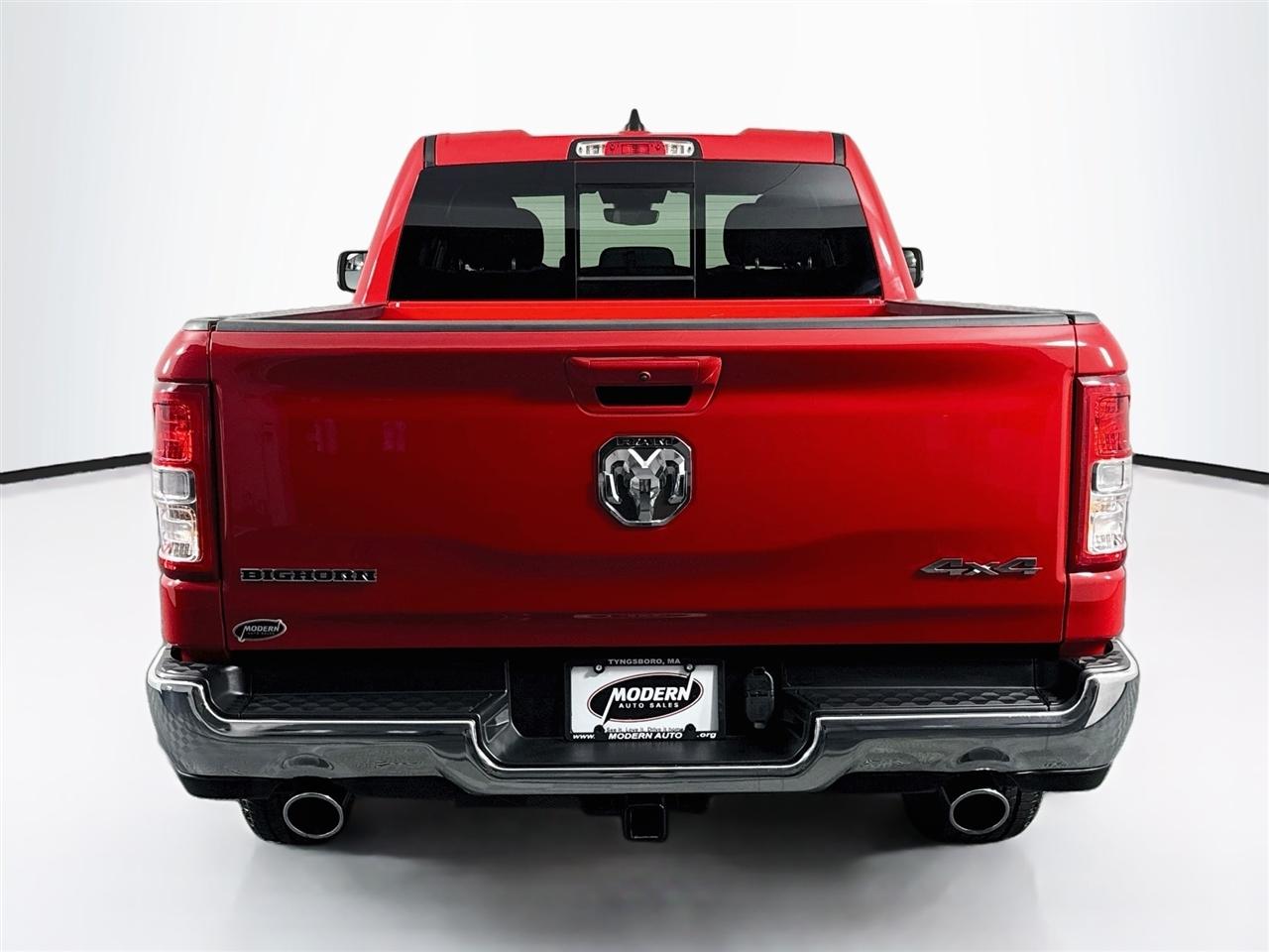 RAM 1500 Big Horn 4x4 Quad Cab 6'4" Box 2022