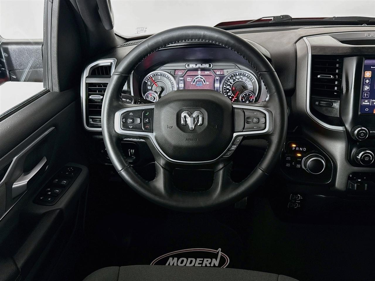 RAM 1500 Big Horn 4x4 Quad Cab 6'4" Box 2022