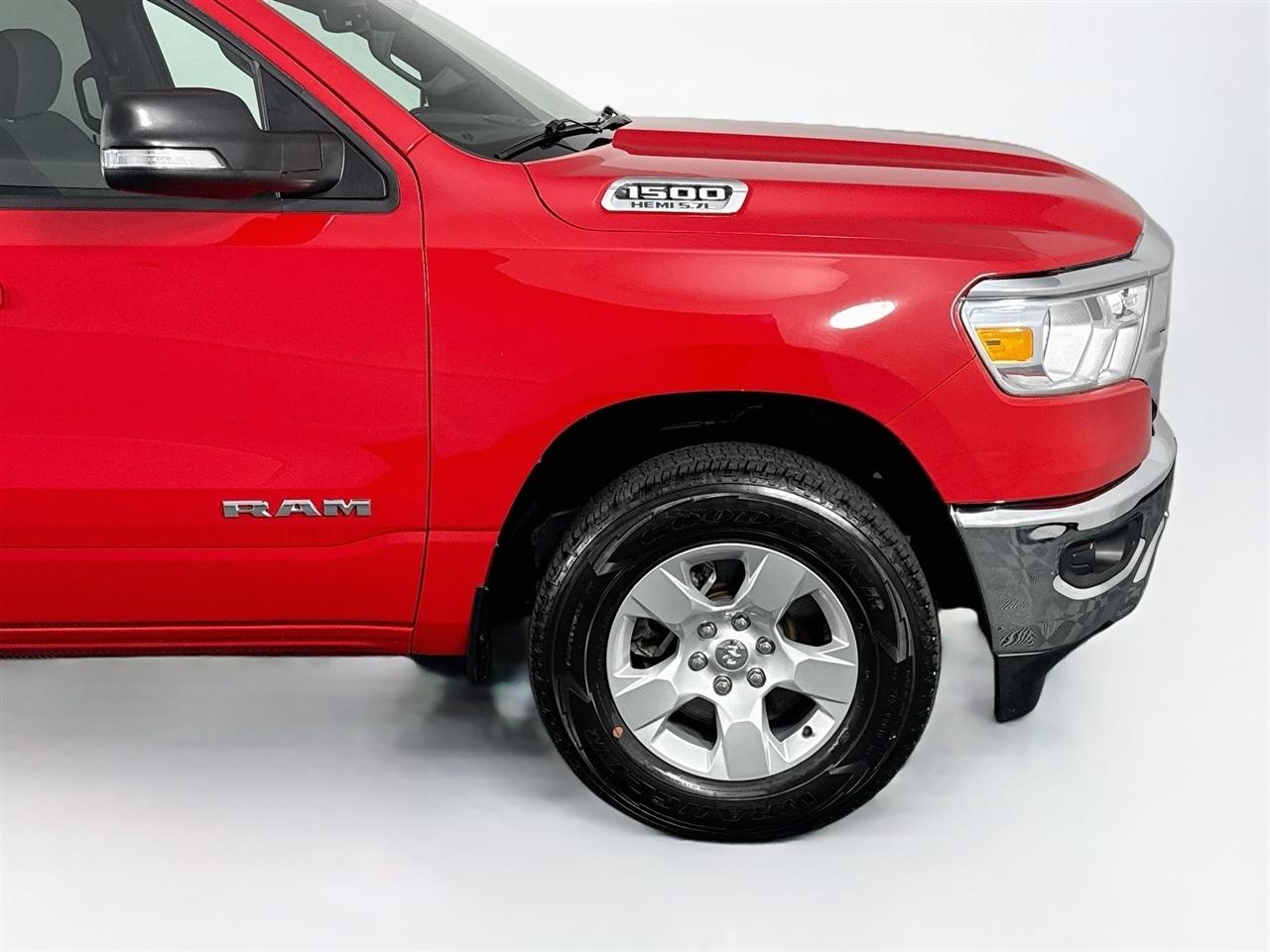 RAM 1500 Big Horn 4x4 Quad Cab 6'4" Box 2022