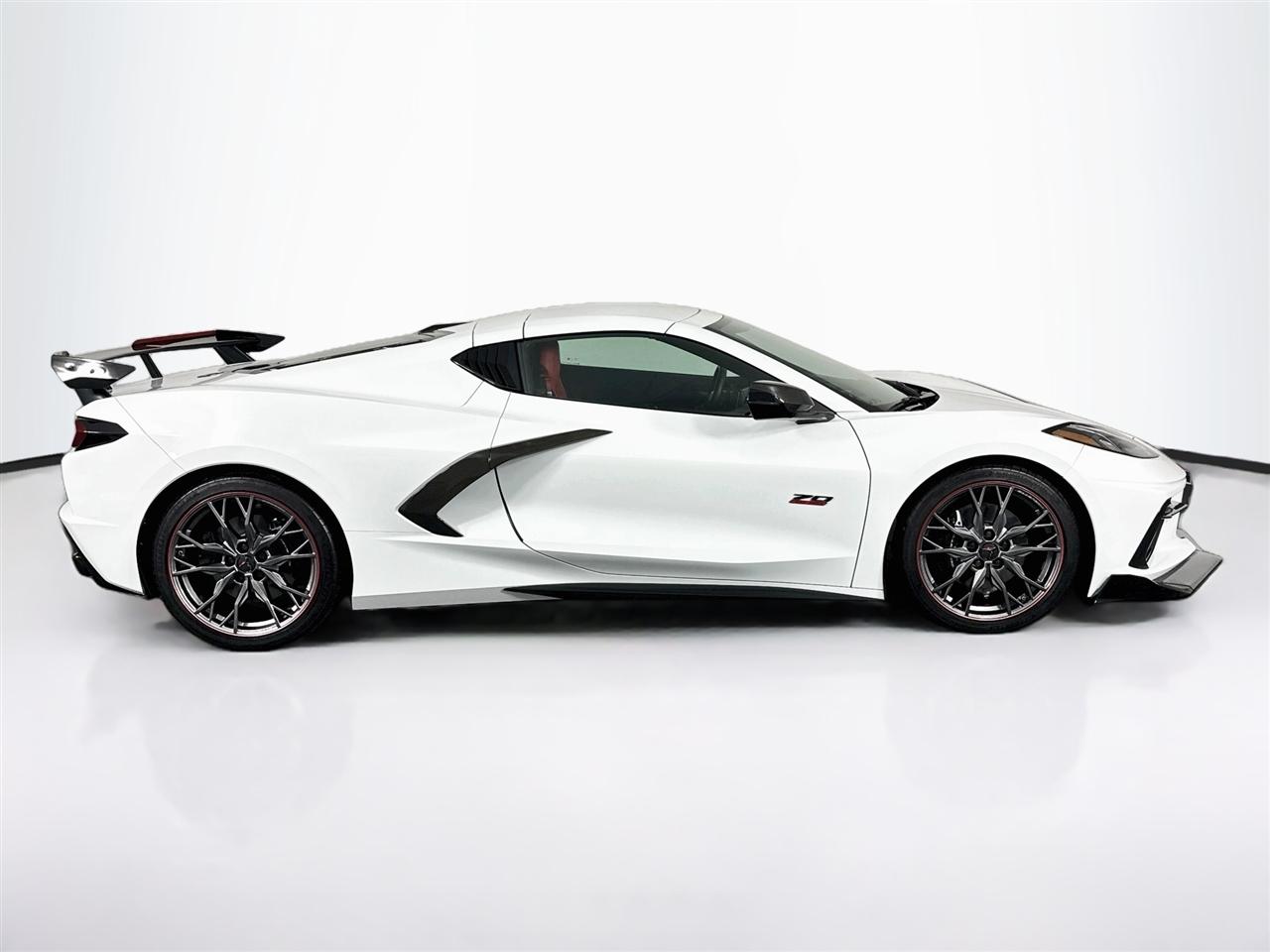 Chevrolet Corvette 2dr Stingray Cpe w/2LT 2023