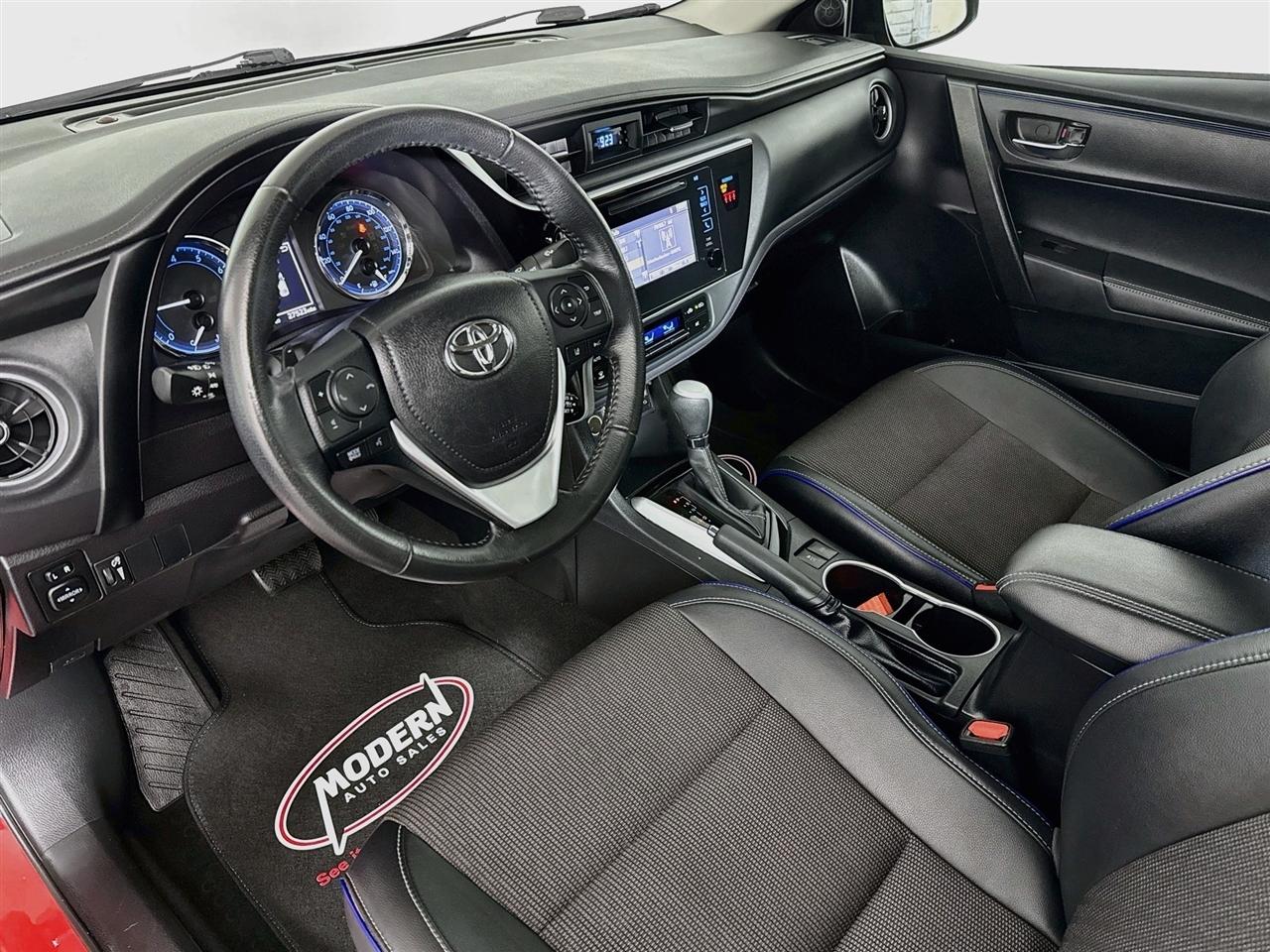 Toyota Corolla XLE CVT (Natl) 2019
