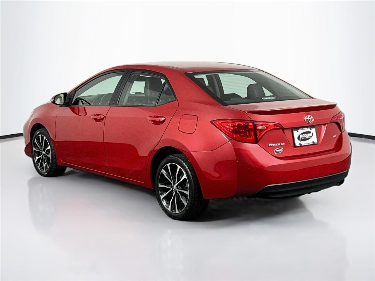 Toyota Corolla XLE CVT (Natl) 2019