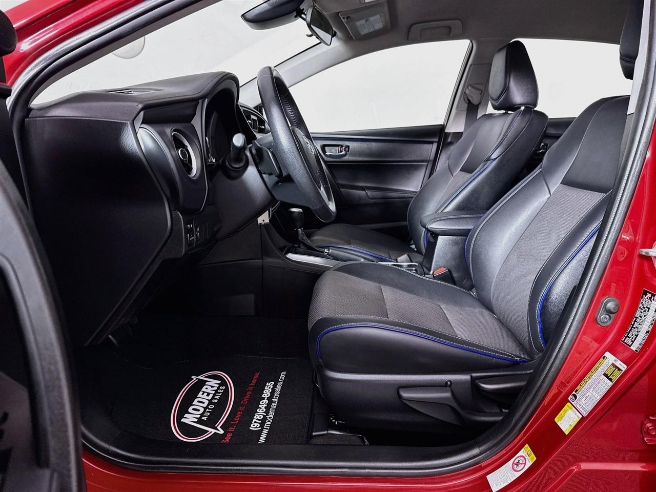 Toyota Corolla XLE CVT (Natl) 2019