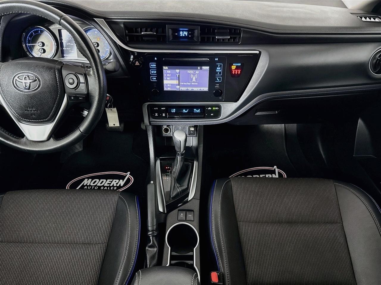 Toyota Corolla XLE CVT (Natl) 2019