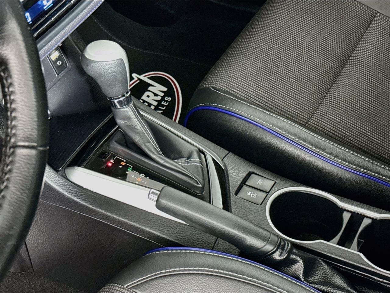 Toyota Corolla XLE CVT (Natl) 2019