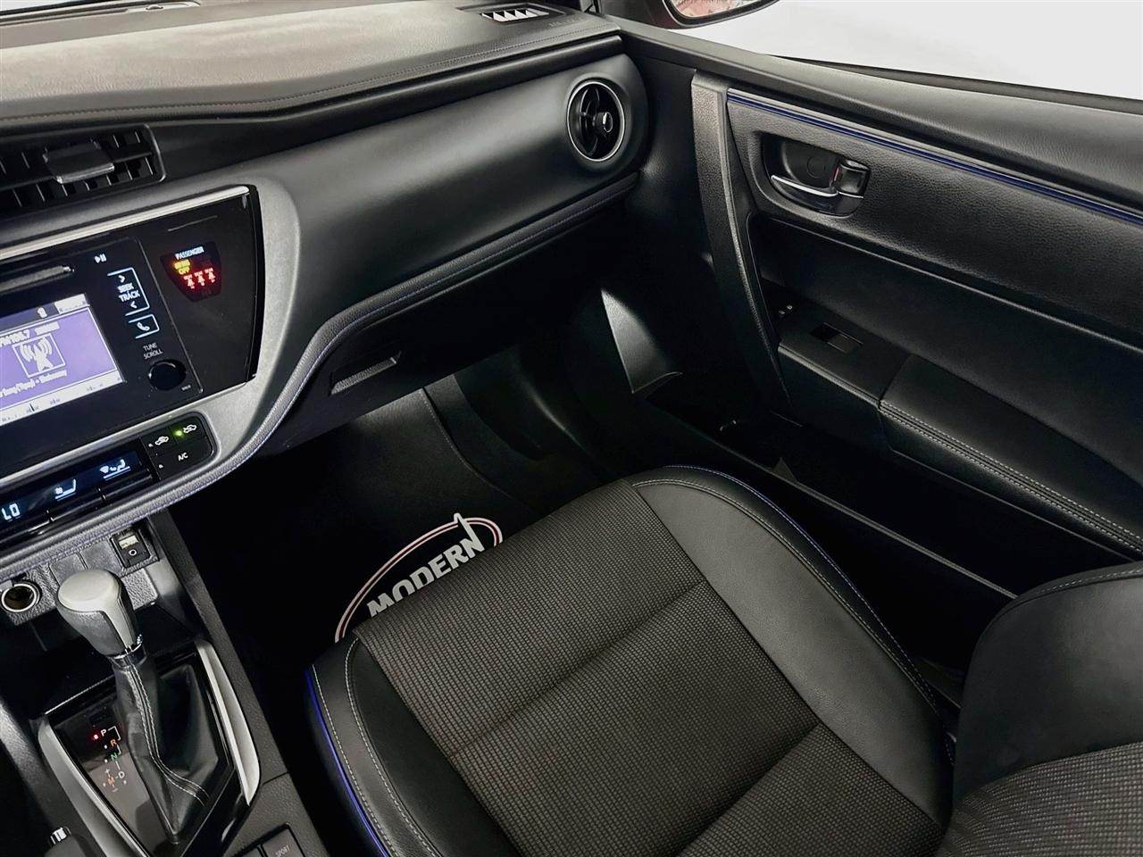 Toyota Corolla XLE CVT (Natl) 2019