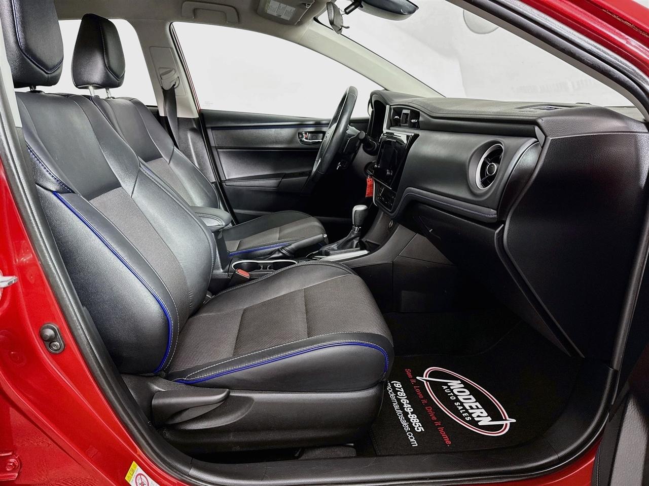 Toyota Corolla XLE CVT (Natl) 2019