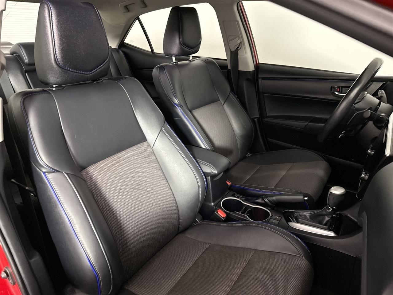 Toyota Corolla XLE CVT (Natl) 2019