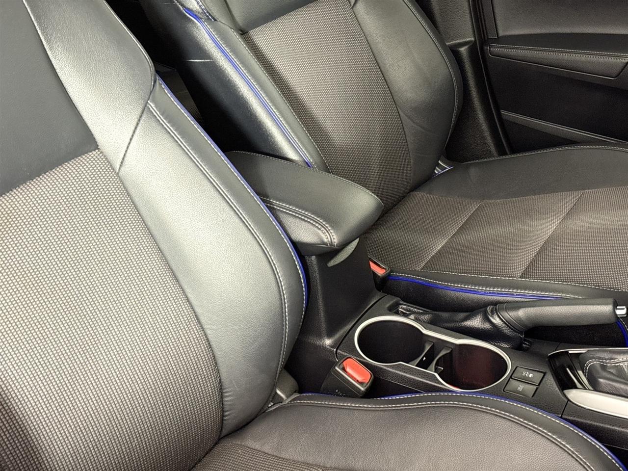 Toyota Corolla XLE CVT (Natl) 2019
