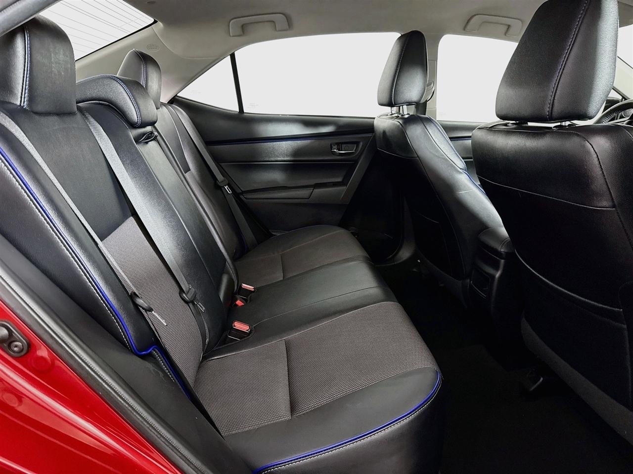 Toyota Corolla XLE CVT (Natl) 2019