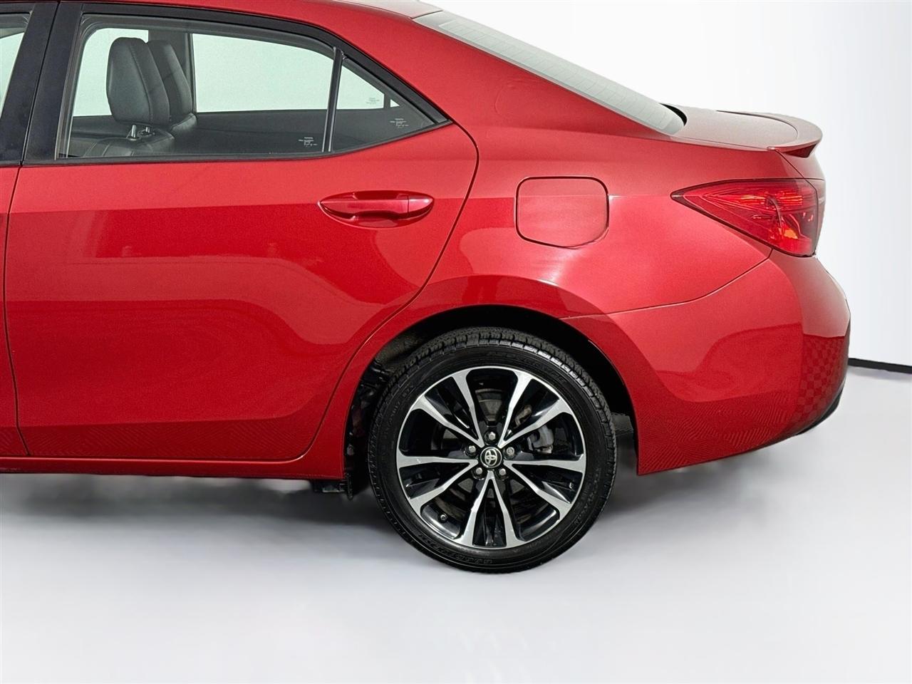 Toyota Corolla XLE CVT (Natl) 2019