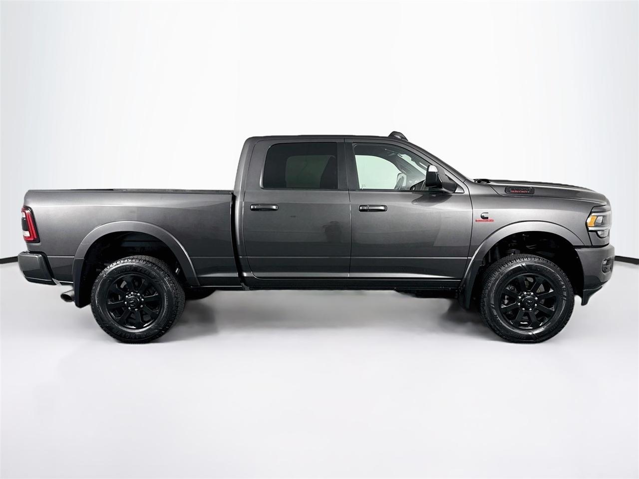 RAM 3500 Laramie 4x4 Crew Cab 6'4" Box 2020