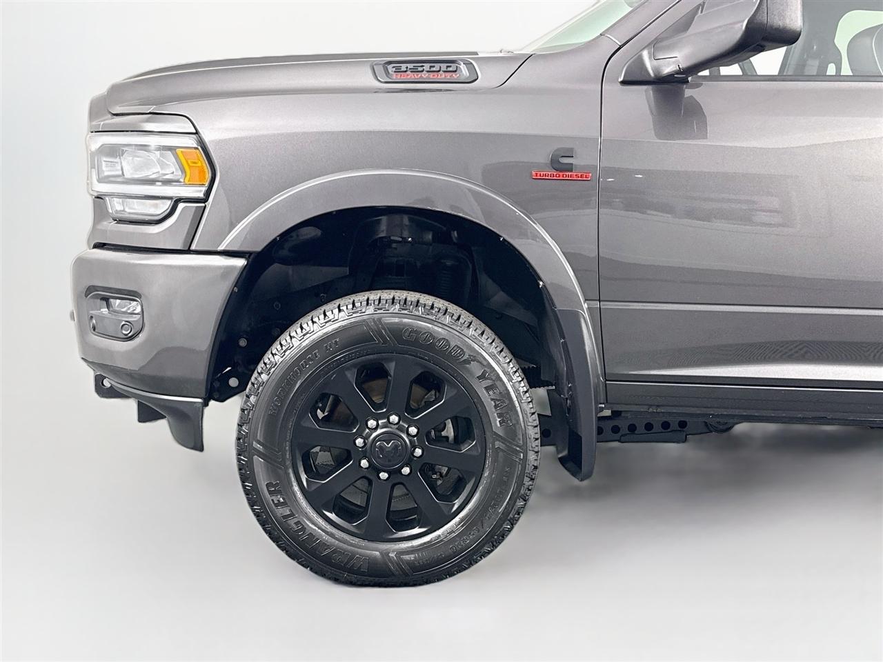 RAM 3500 Laramie 4x4 Crew Cab 6'4" Box 2020