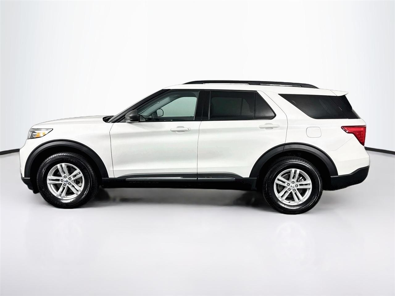Ford Explorer XLT 4WD 2023