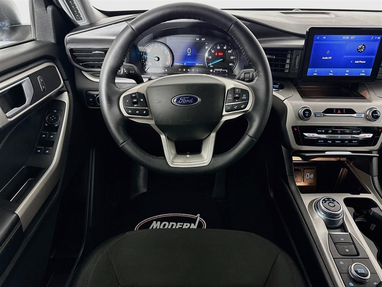 Ford Explorer XLT 4WD 2023