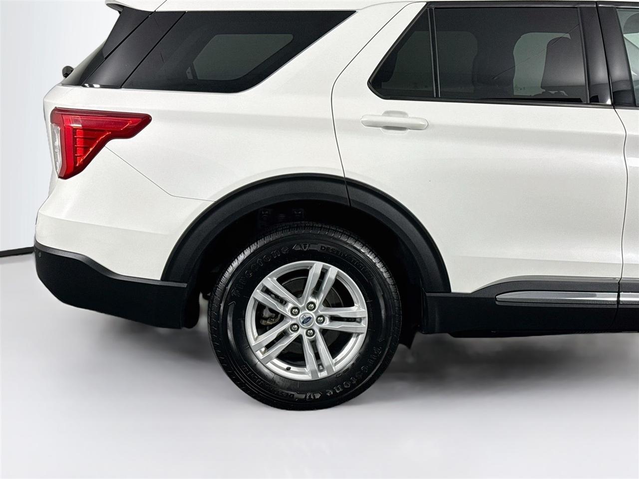 Ford Explorer XLT 4WD 2023