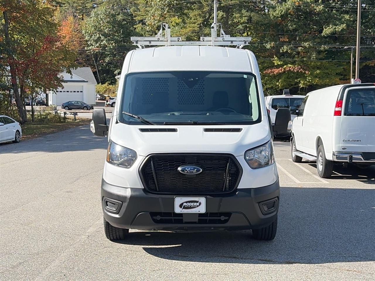 Ford Transit Cargo Van T-250 130" Med Rf 9070 GVWR RWD 2023