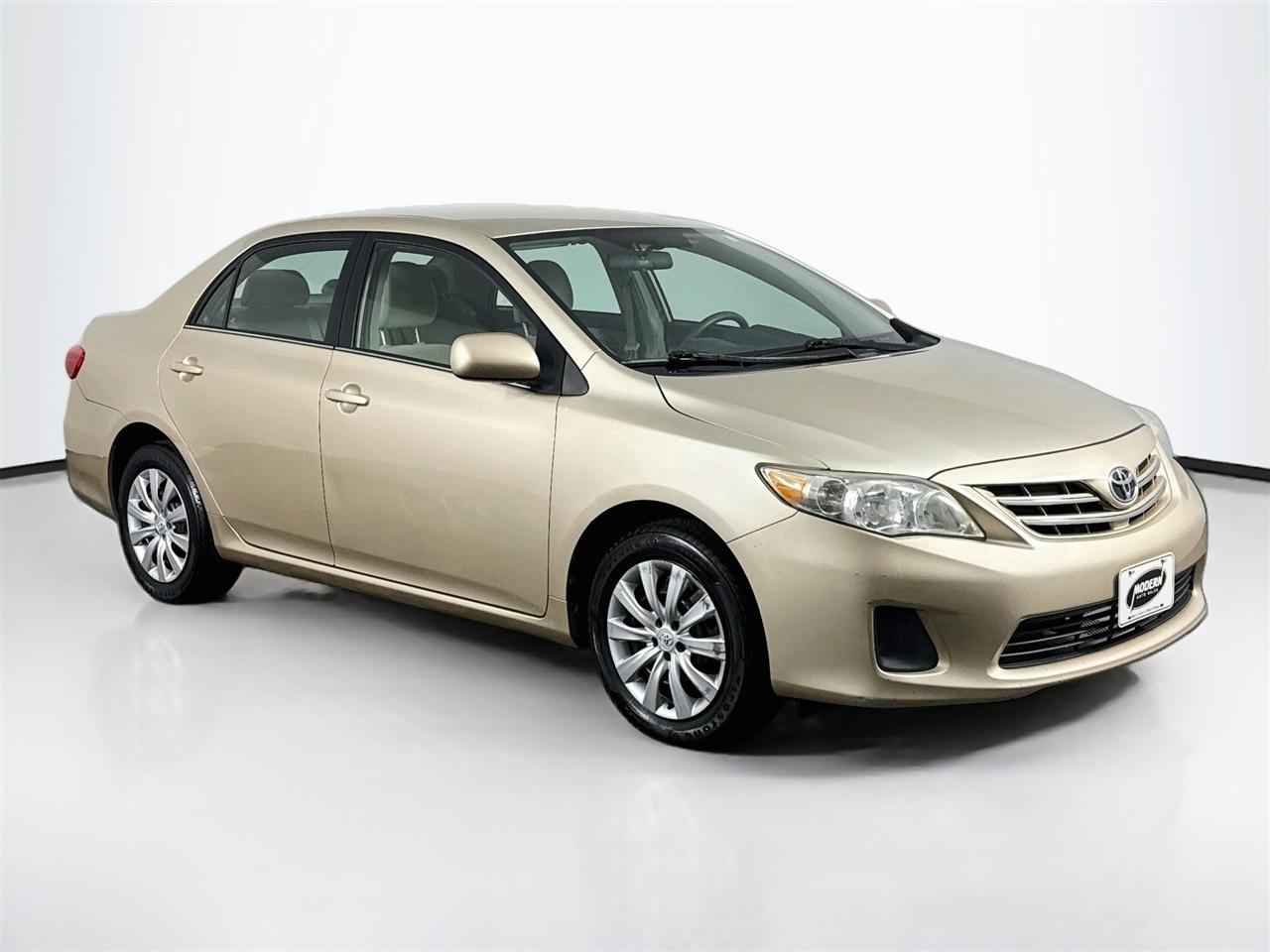 Toyota Corolla 4dr Sdn Auto LE Special Edition (Natl) 2013