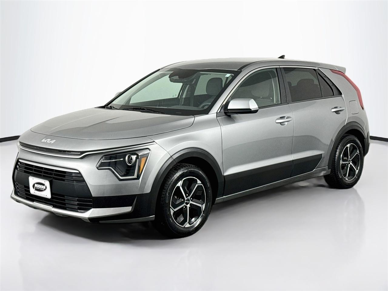 Kia Niro LX FWD 2023