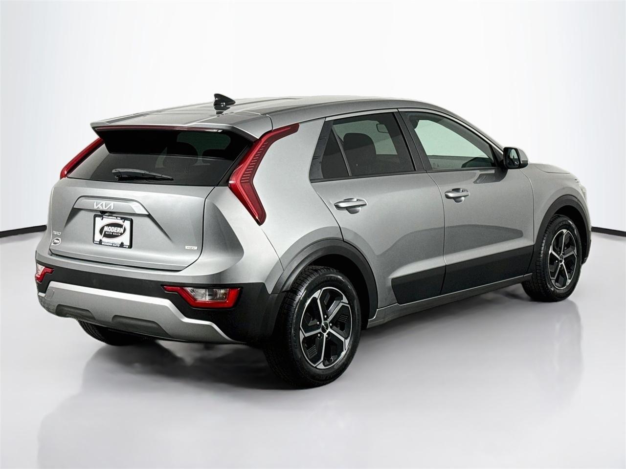 Kia Niro LX FWD 2023