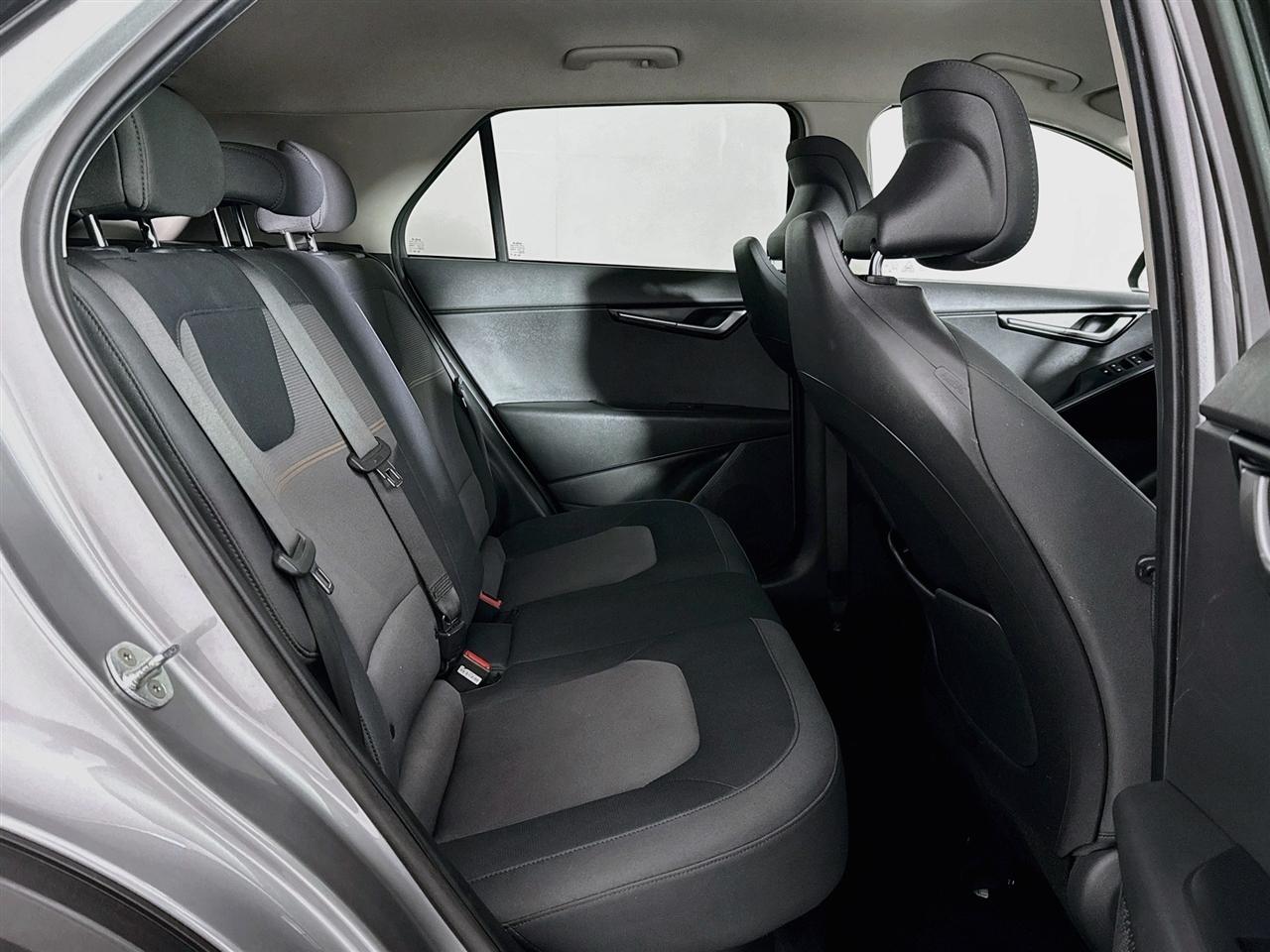 Kia Niro LX FWD 2023