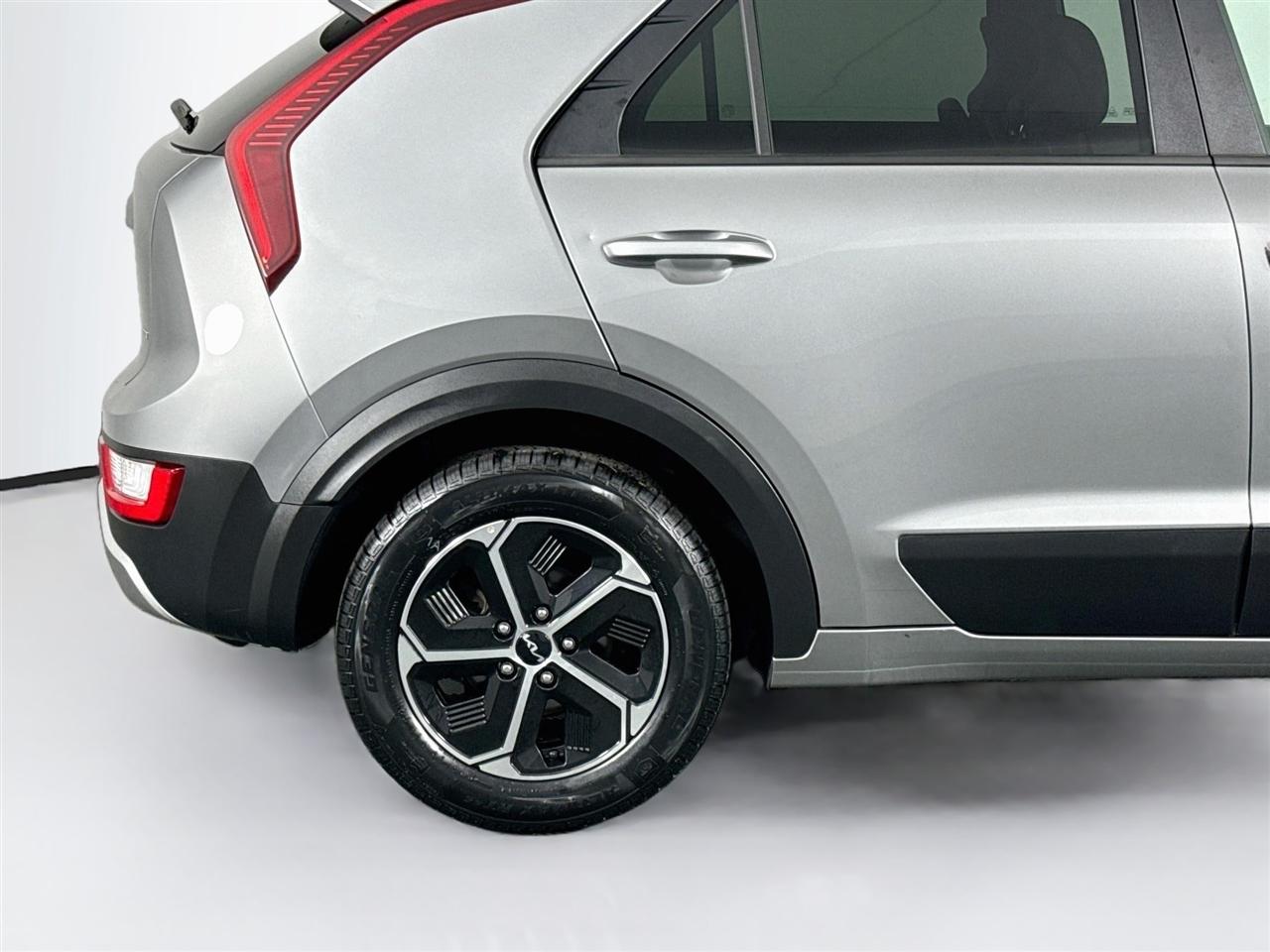 Kia Niro LX FWD 2023