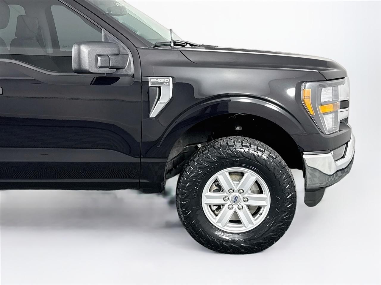 Ford F-150 Lariat 4WD SuperCrew 5.5' Box 2023