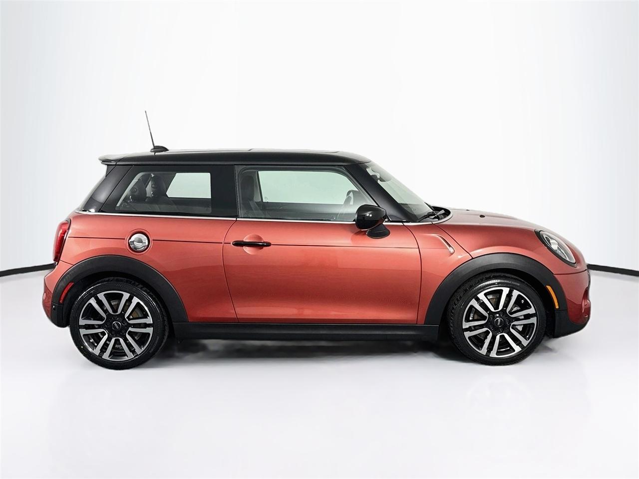 MINI Hardtop 2 Door Cooper S FWD 2021