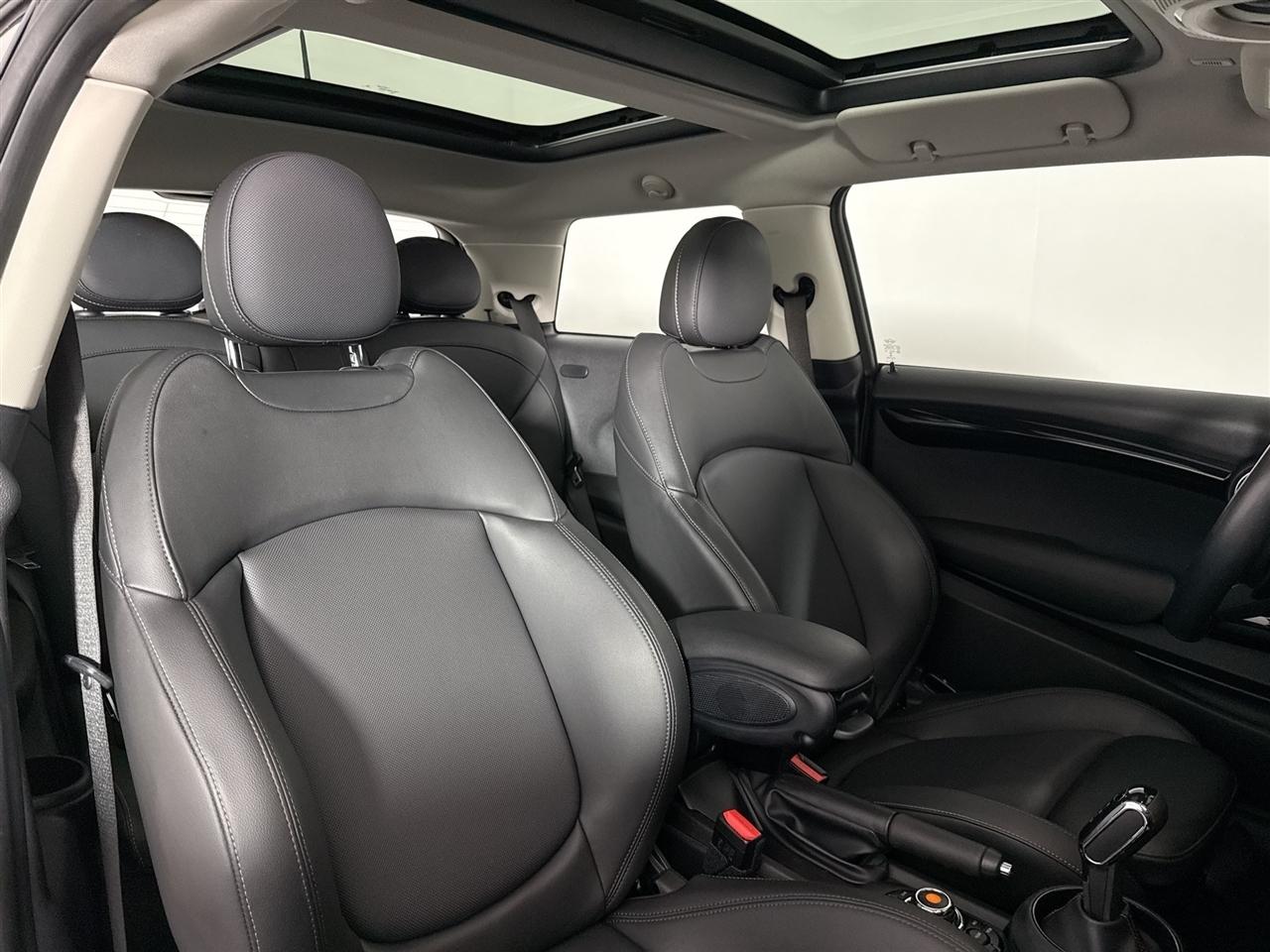 MINI Hardtop 2 Door Cooper S FWD 2021